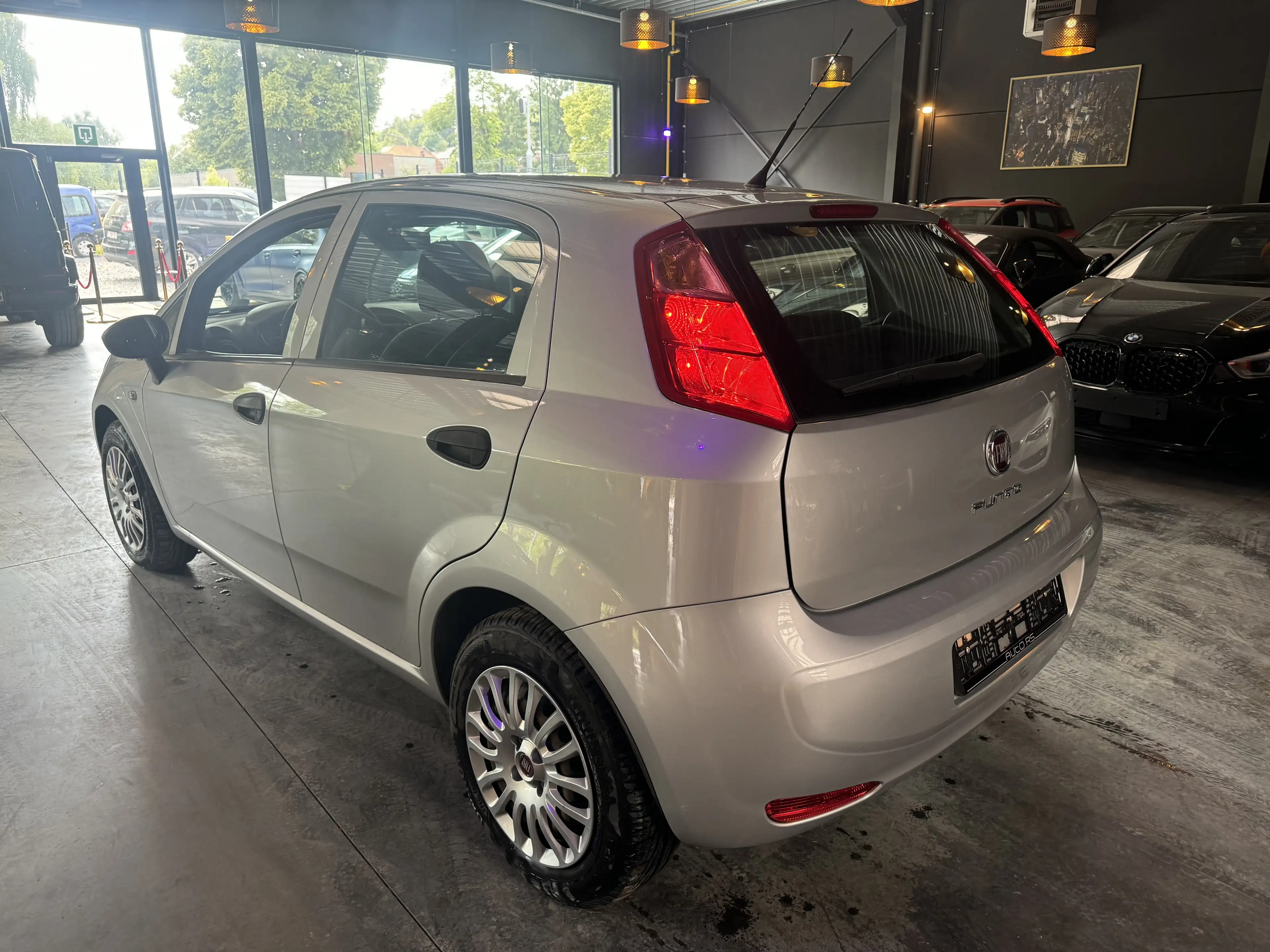 Fiat Punto 1.2i -44.892 KM ! 5 PORTES - A/C - RADIO CD/MEDIA — photo 10