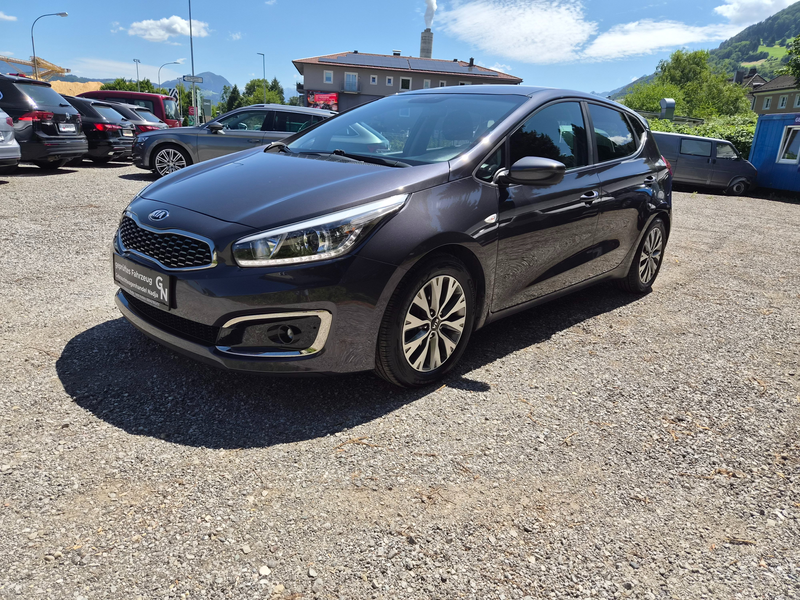 Kia Ceed / cee'd cee'd 1,4 CRDi Silber