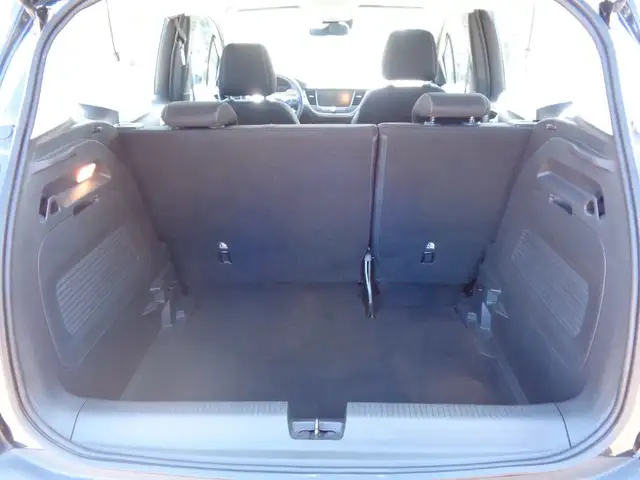 Opel Crossland X view 9