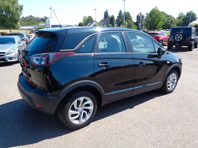 Opel Crossland X view 4