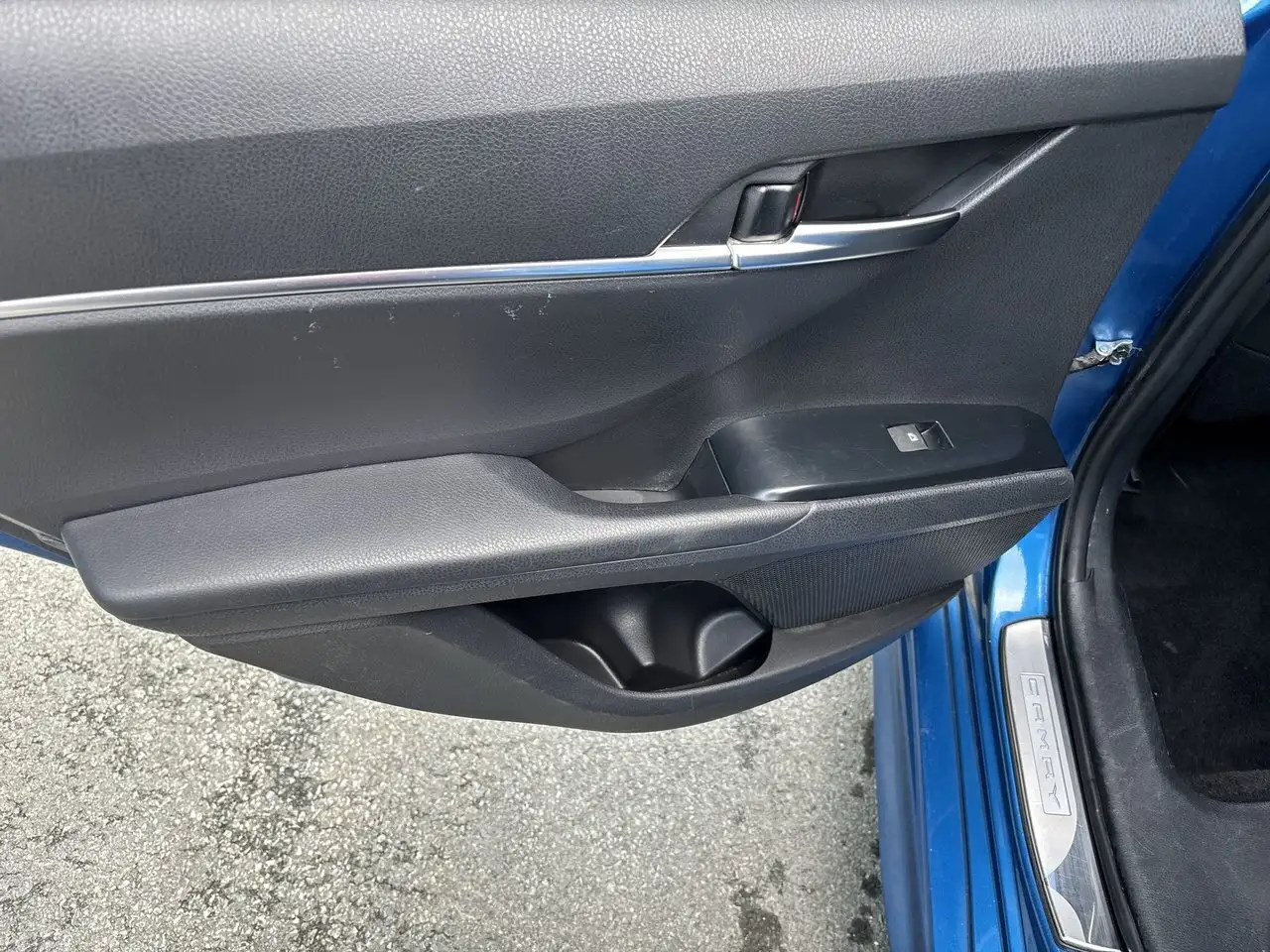 Toyota Camry снимка Toyota Camry
