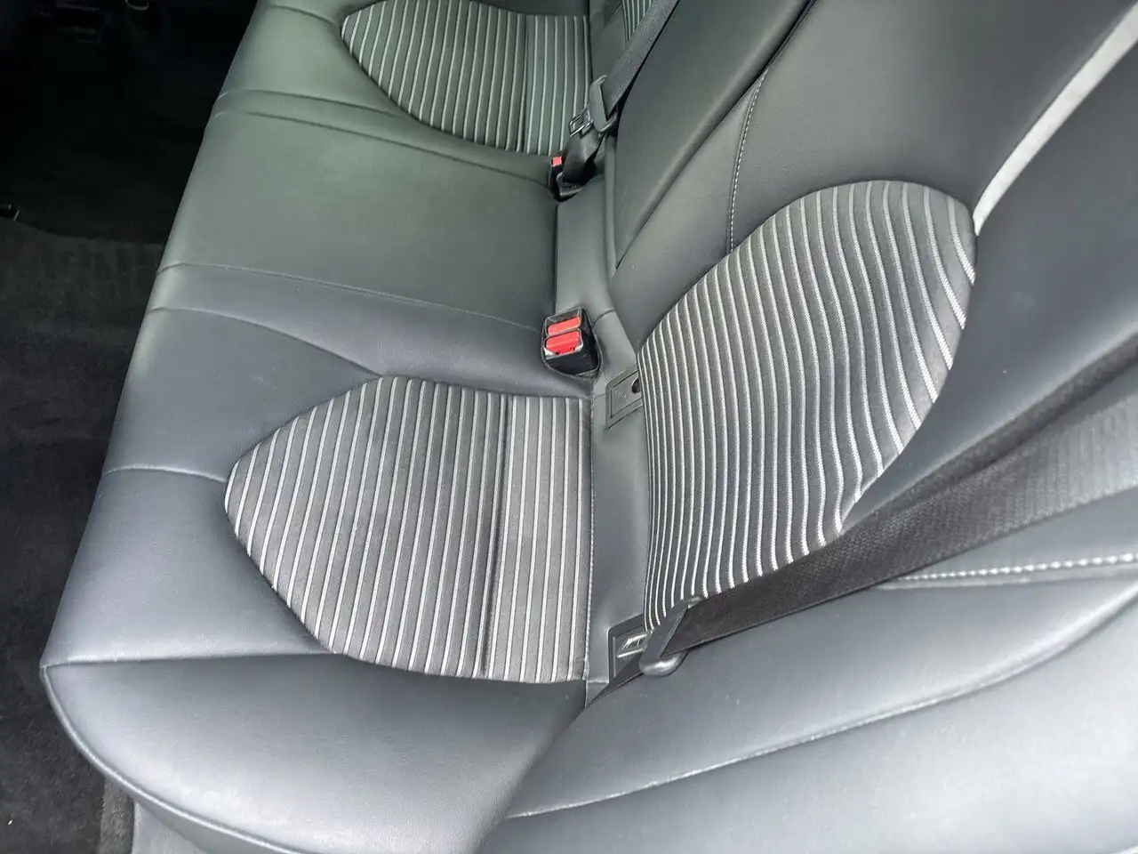 Toyota Camry снимка Toyota Camry