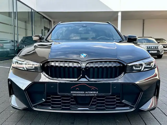 BMW 3 Series view 5