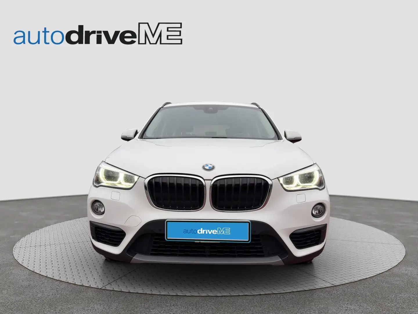 BMW X1 xDrive 18d Weiß - 2