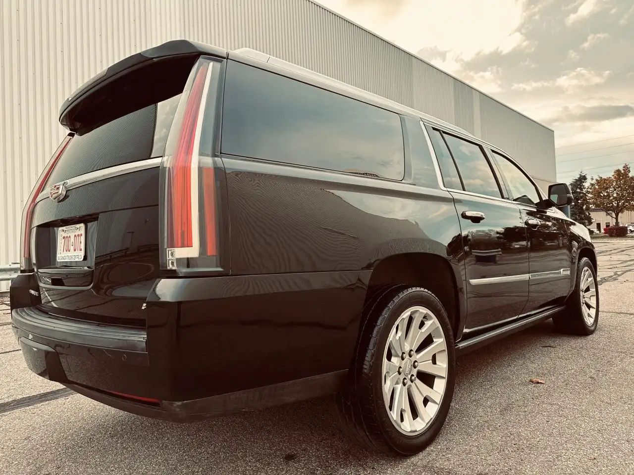 Cadillac Escalade снимка Cadillac Escalade