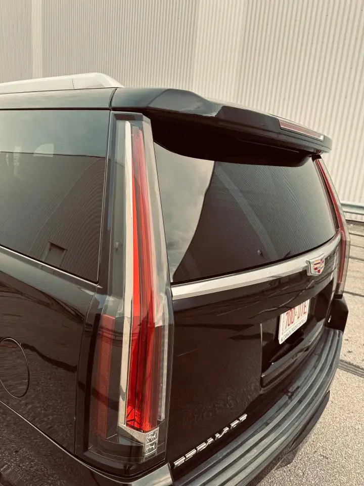 Cadillac Escalade снимка Cadillac Escalade