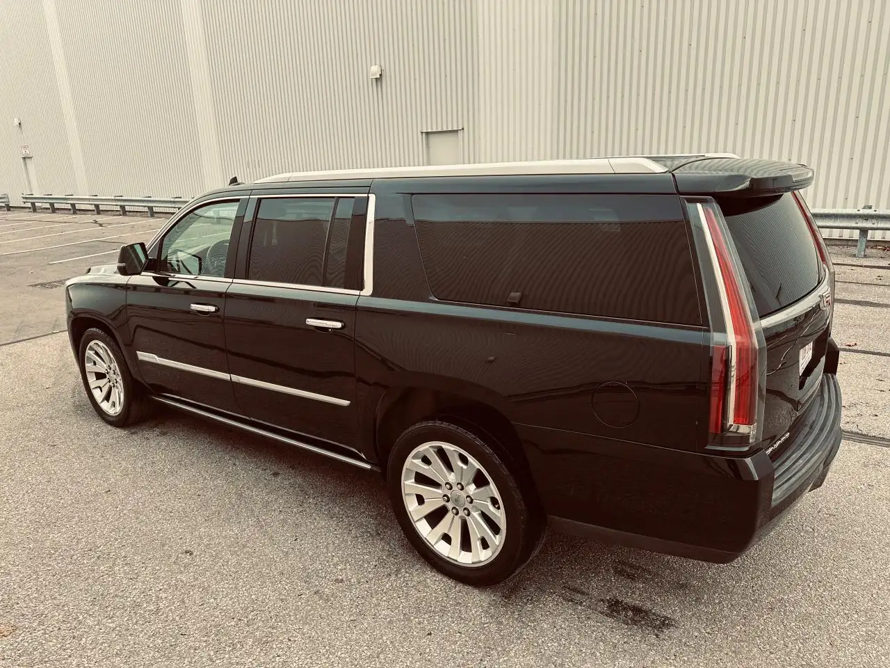 Cadillac Escalade снимка Cadillac Escalade