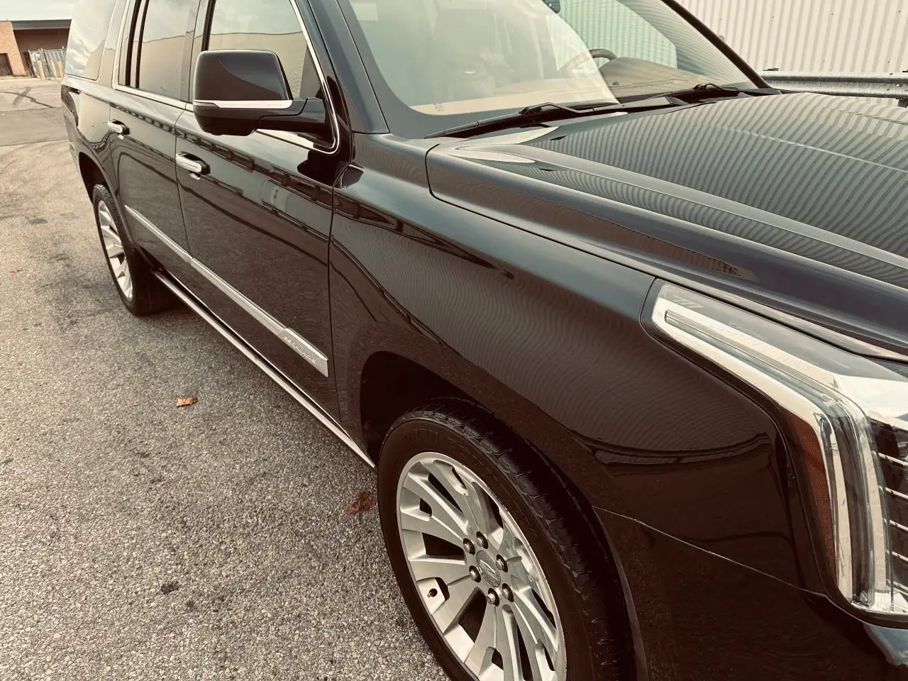 Cadillac Escalade снимка Cadillac Escalade