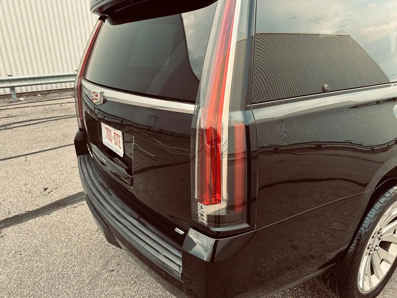 Cadillac Escalade снимка Cadillac Escalade