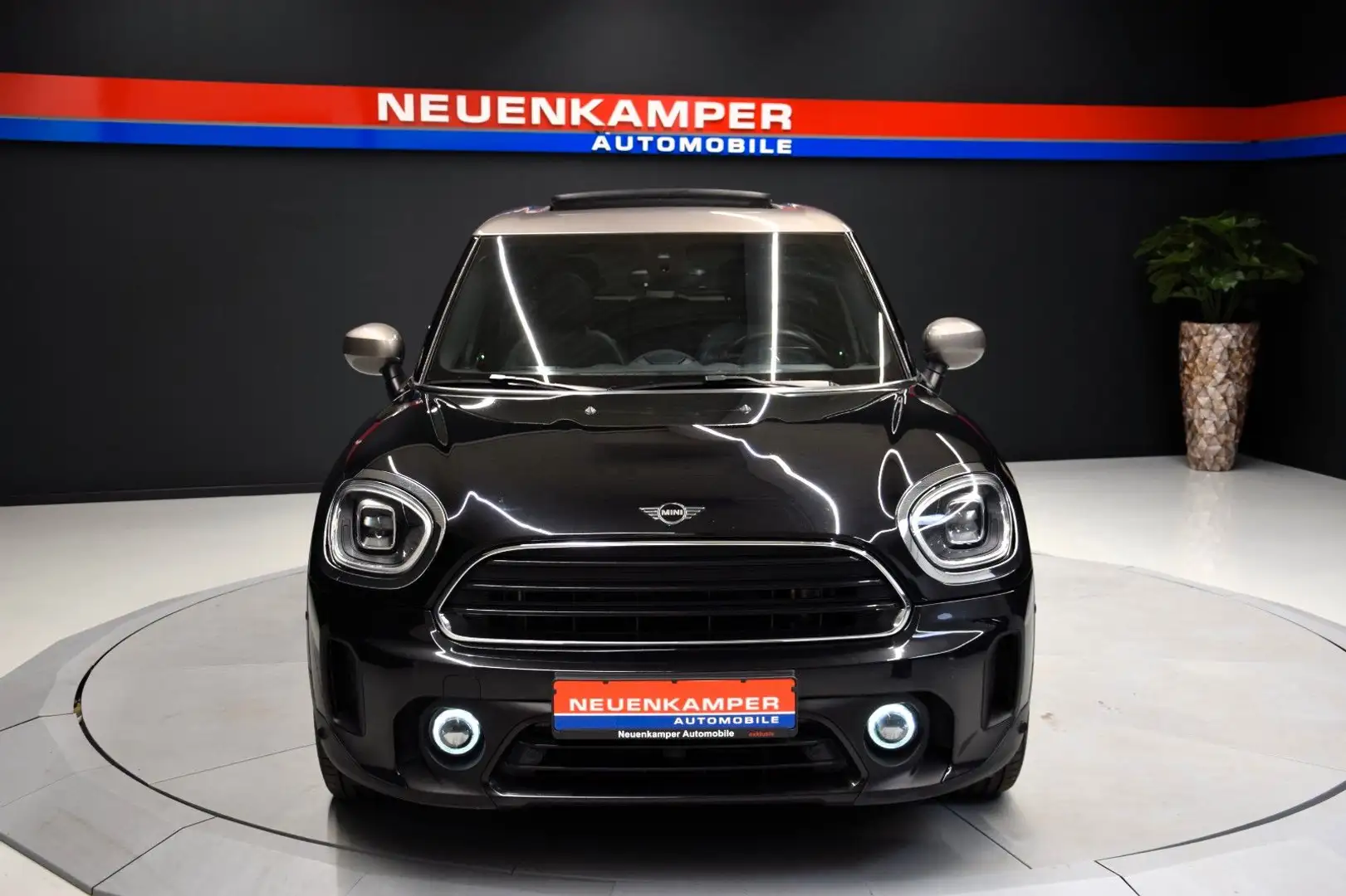 MINI Cooper Countryman Pano Premium Plus HuD ACC Memo Schwarz - 2