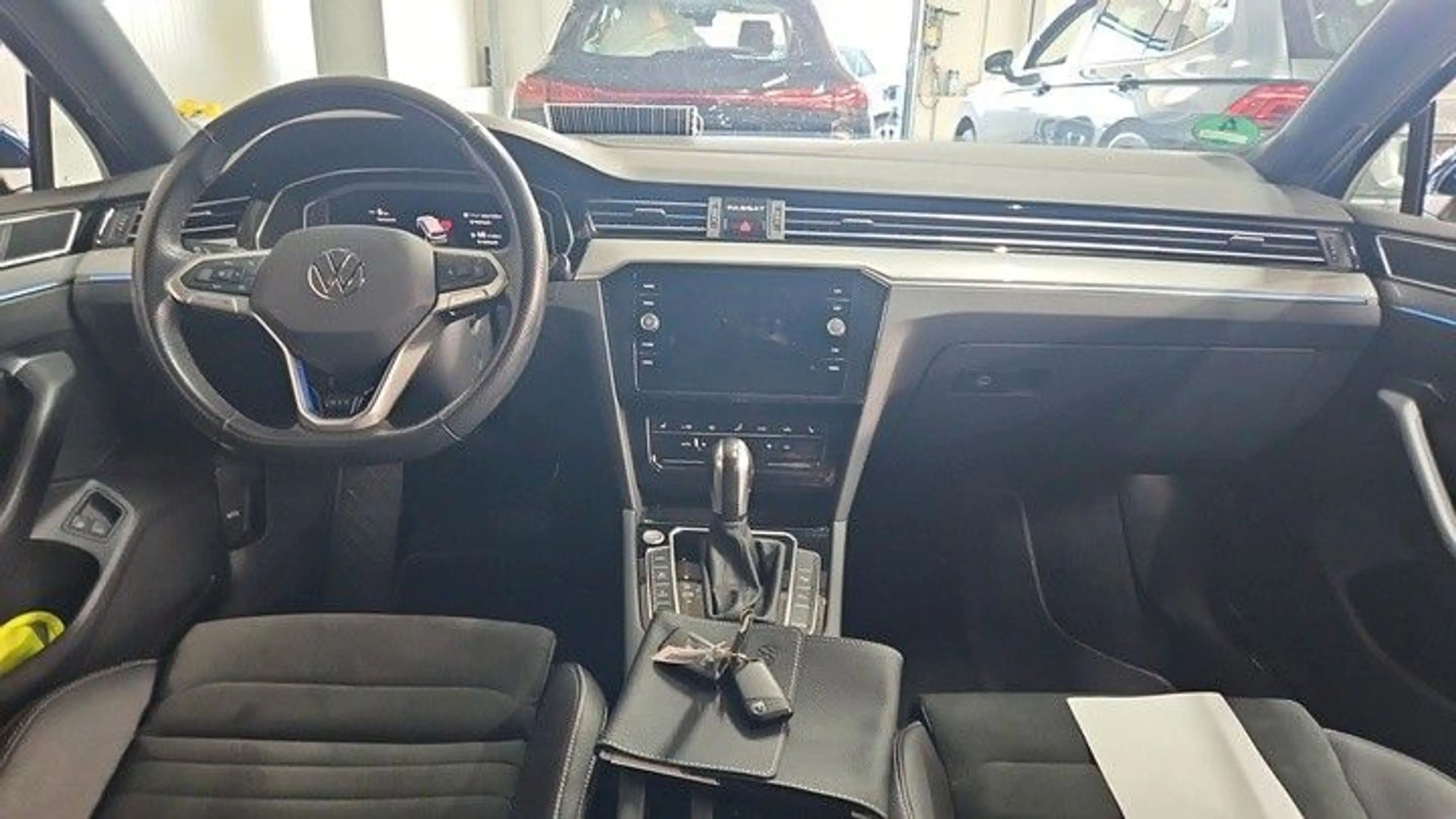 Volkswagen Passat Variant Passat Var. GTE LED-IQ*ACC*LEDER*VIRTUAL*MASSAGE — photo 2