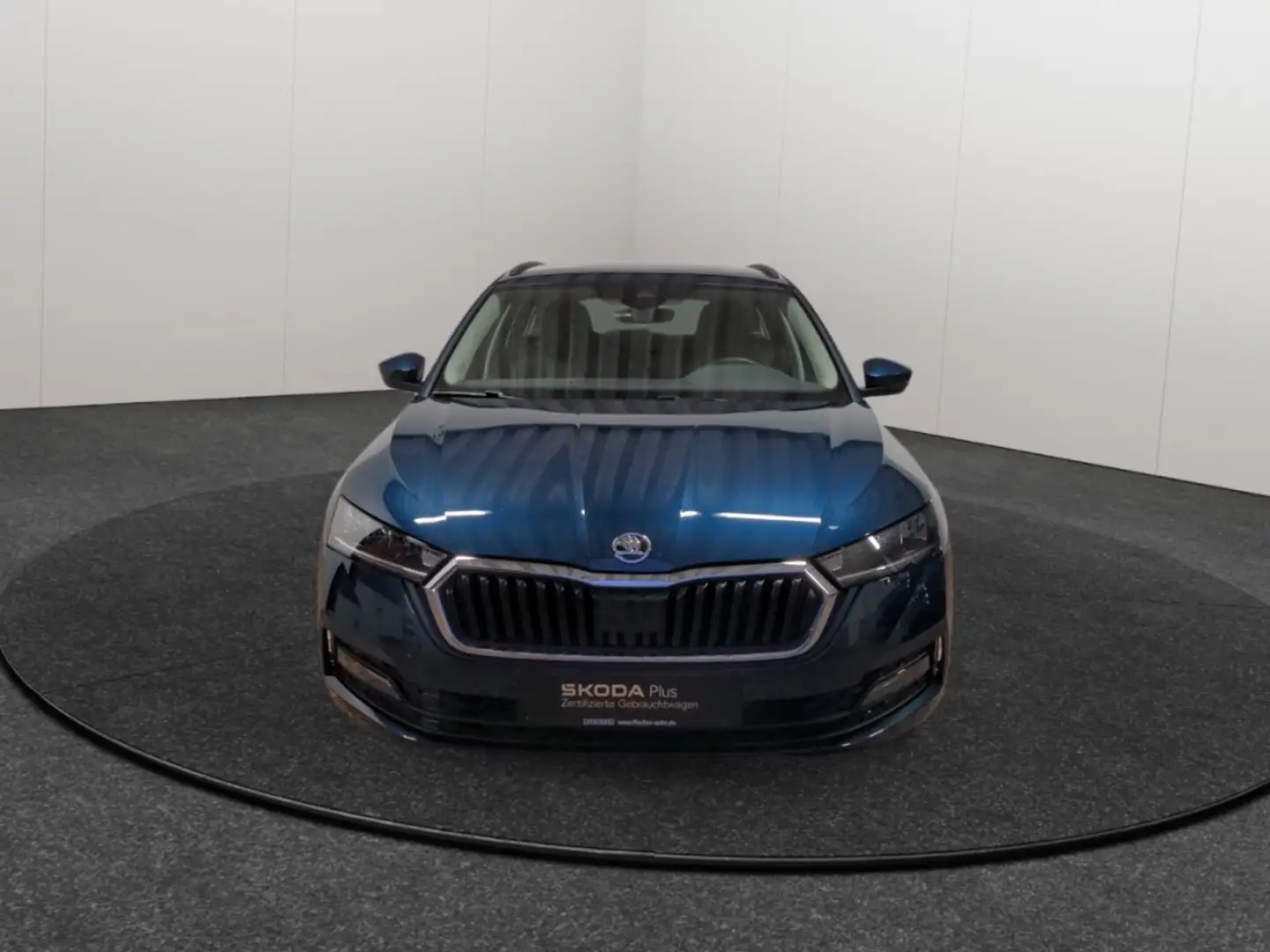 Skoda Octavia Combi 1.4TSI iV DSG Ambition LED Carplay SHZ GRA P Blau - 2