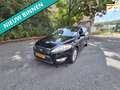 Ford Mondeo Wagon 2.0-16V Ghia NETTE AUTO RIJDT EN SCHAKELT GO Zwart - thumbnail 1