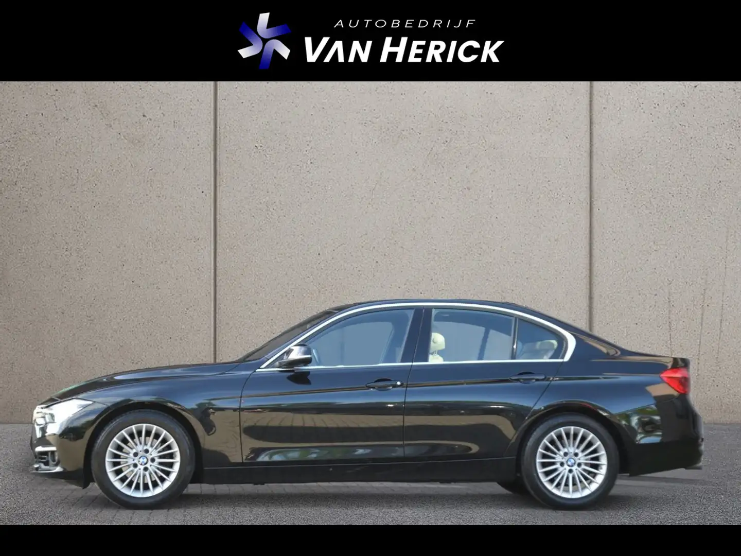 BMW 318 3-serie 318i Luxury Edition Automaat | Sportstoele Zwart - 2