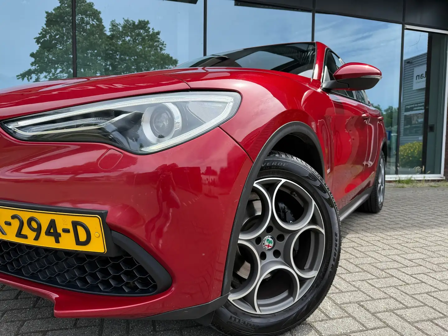 Alfa Romeo Stelvio 2.0 T AWD Super - Automaat - Leder - Navi - Parkee Rot - 2
