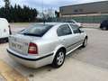 Skoda Octavia Berlina Manual de 5 Puertas Grau - thumbnail 3