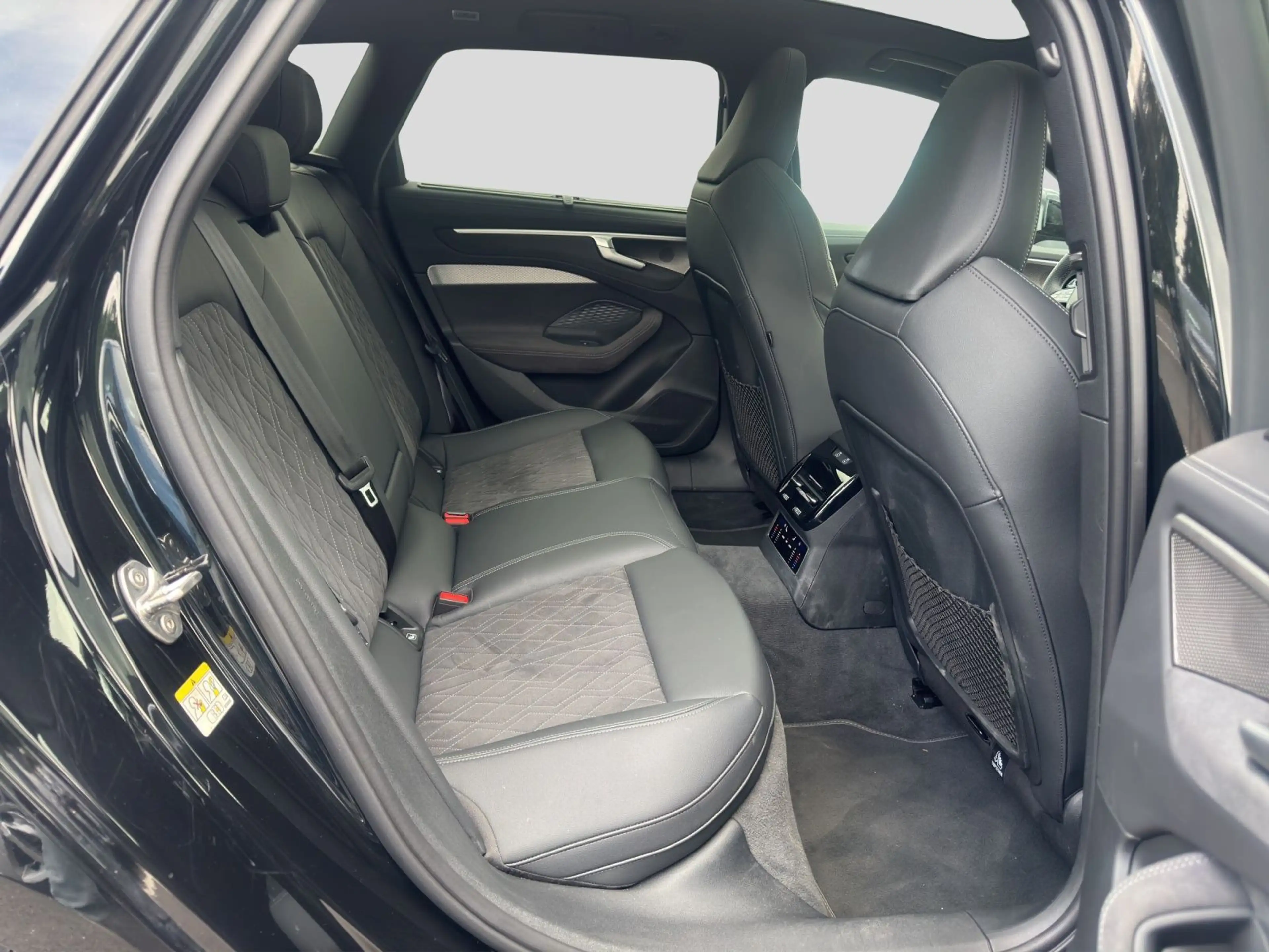 Audi A6 TFSI Q 2x S LINE PANO LM20 ALACANTARA B — photo 6