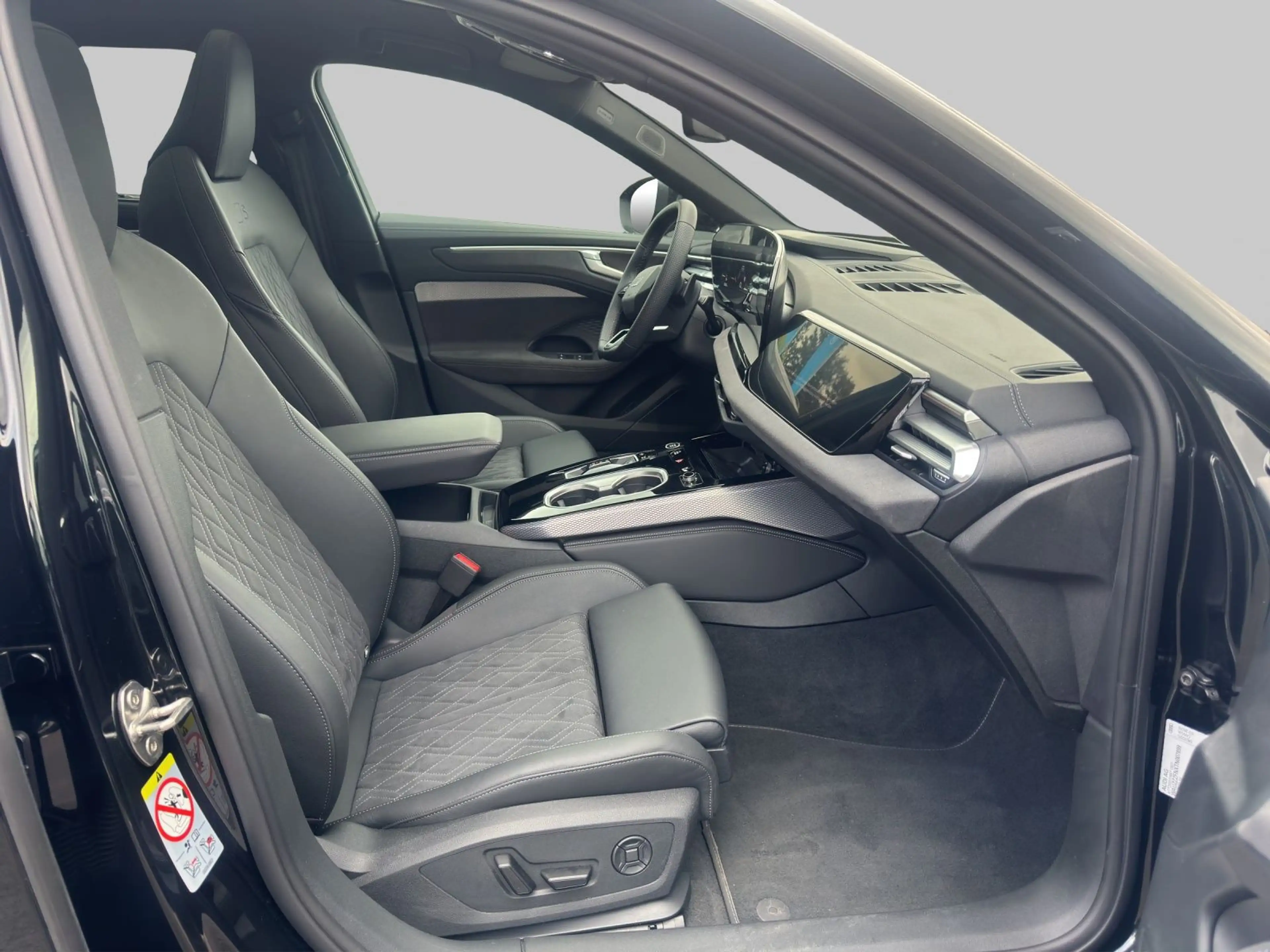 Audi A6 TFSI Q 2x S LINE PANO LM20 ALACANTARA B — photo 4