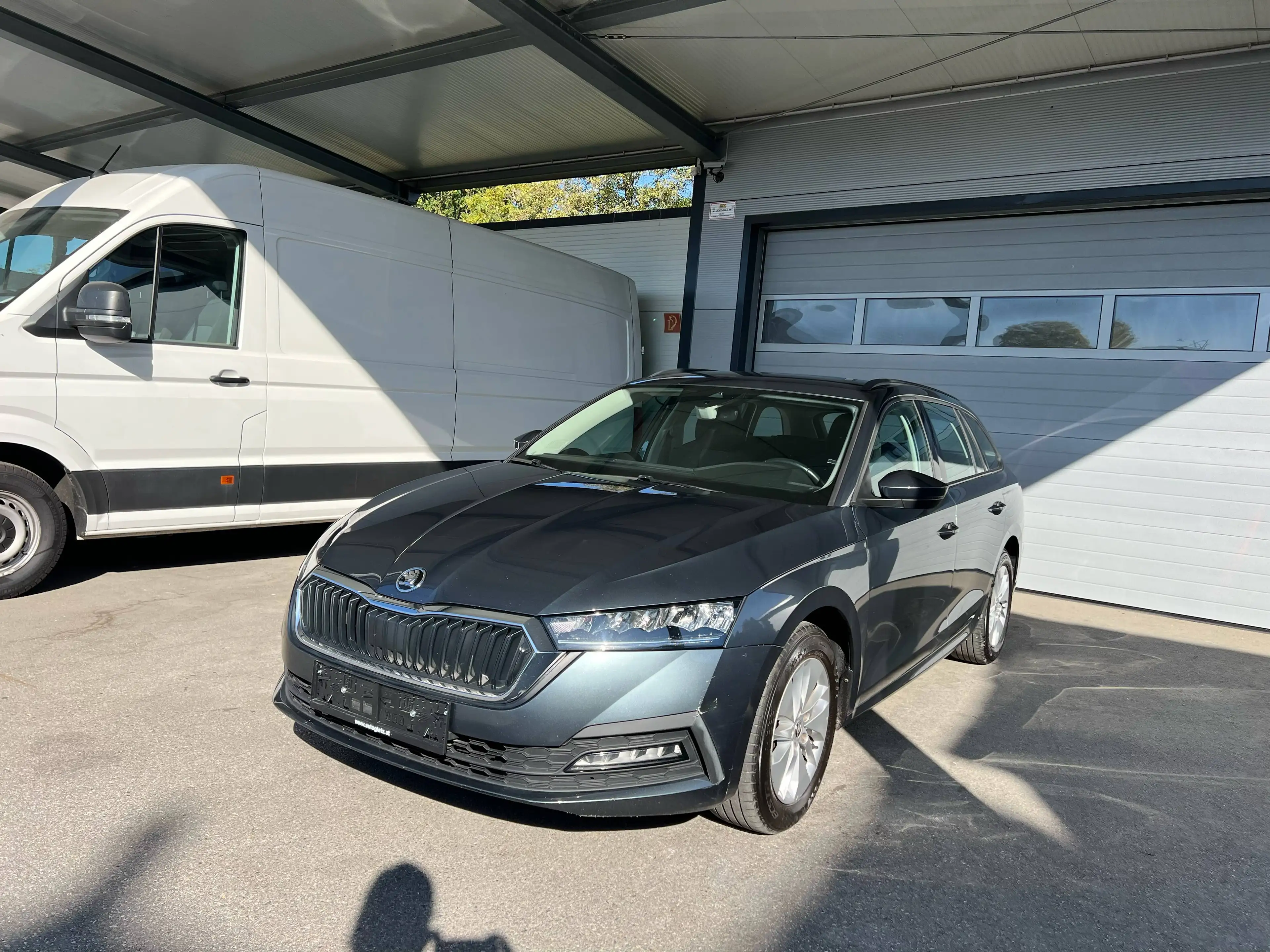 Skoda Octavia Combi 2,0 TDI Ambition DSG LED/NAVIGATION/ASSISTENTEN — photo 2