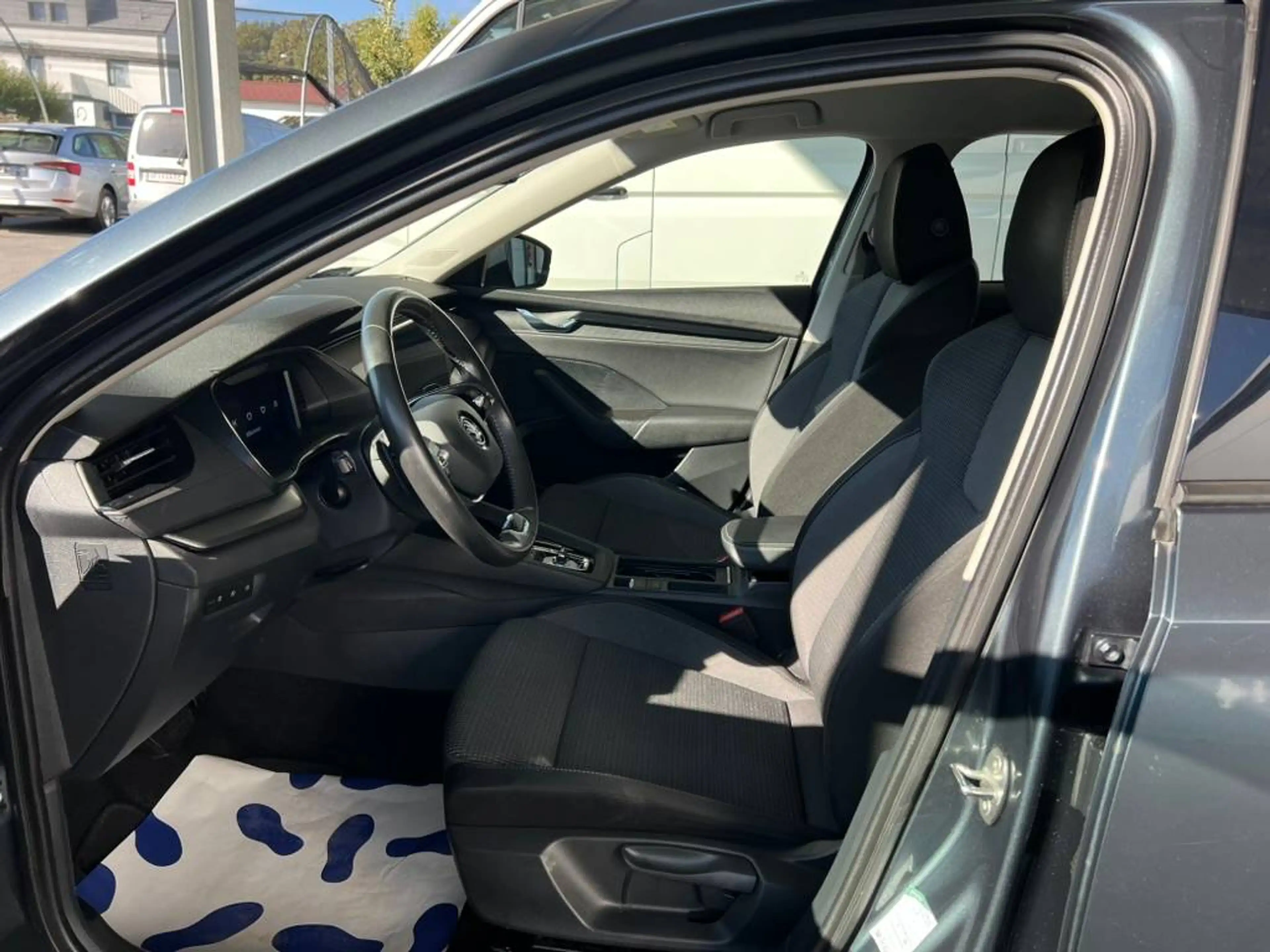 Skoda Octavia Combi 2,0 TDI Ambition DSG LED/NAVIGATION/ASSISTENTEN — photo 3