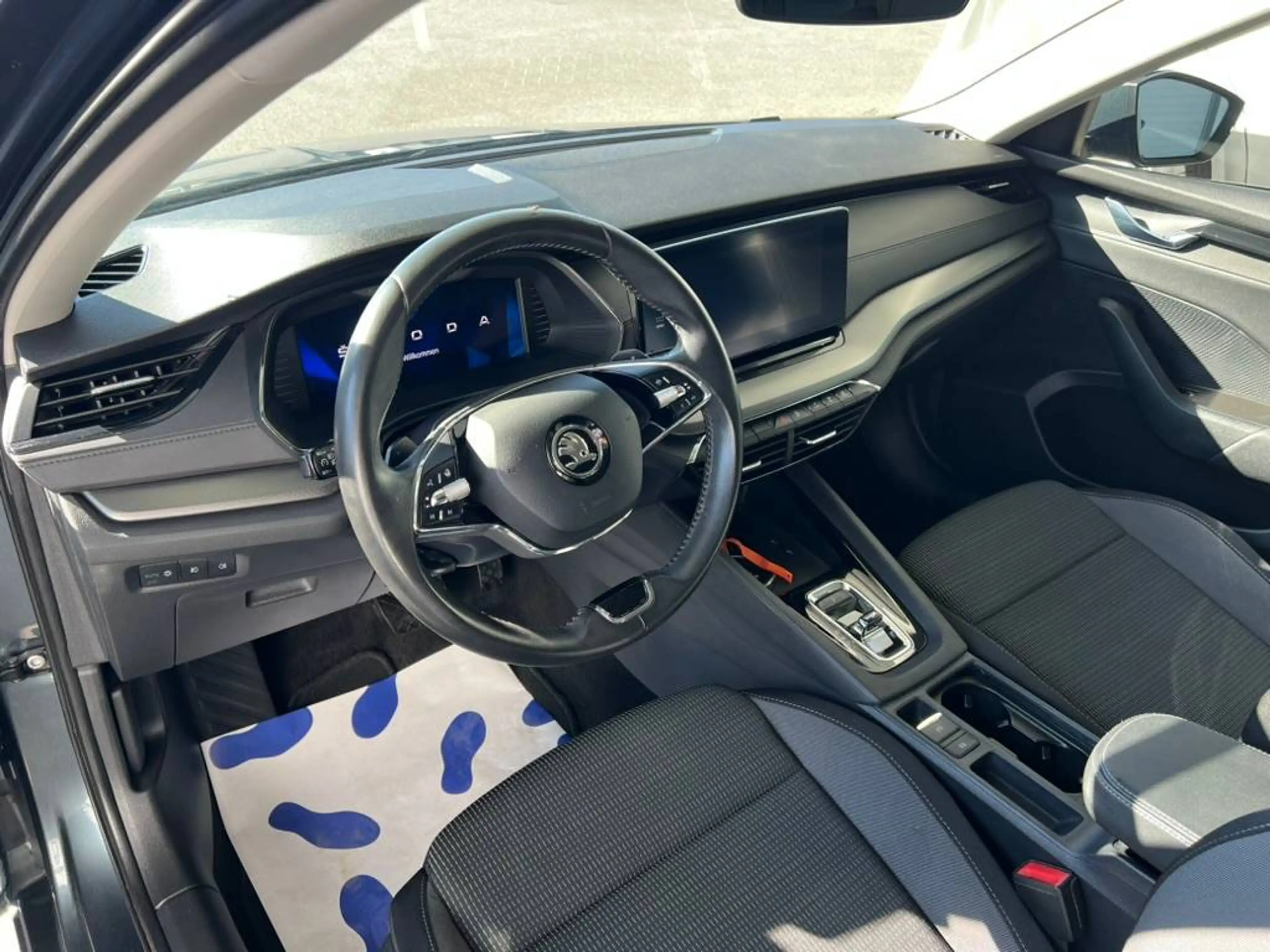 Skoda Octavia Combi 2,0 TDI Ambition DSG LED/NAVIGATION/ASSISTENTEN — photo 4