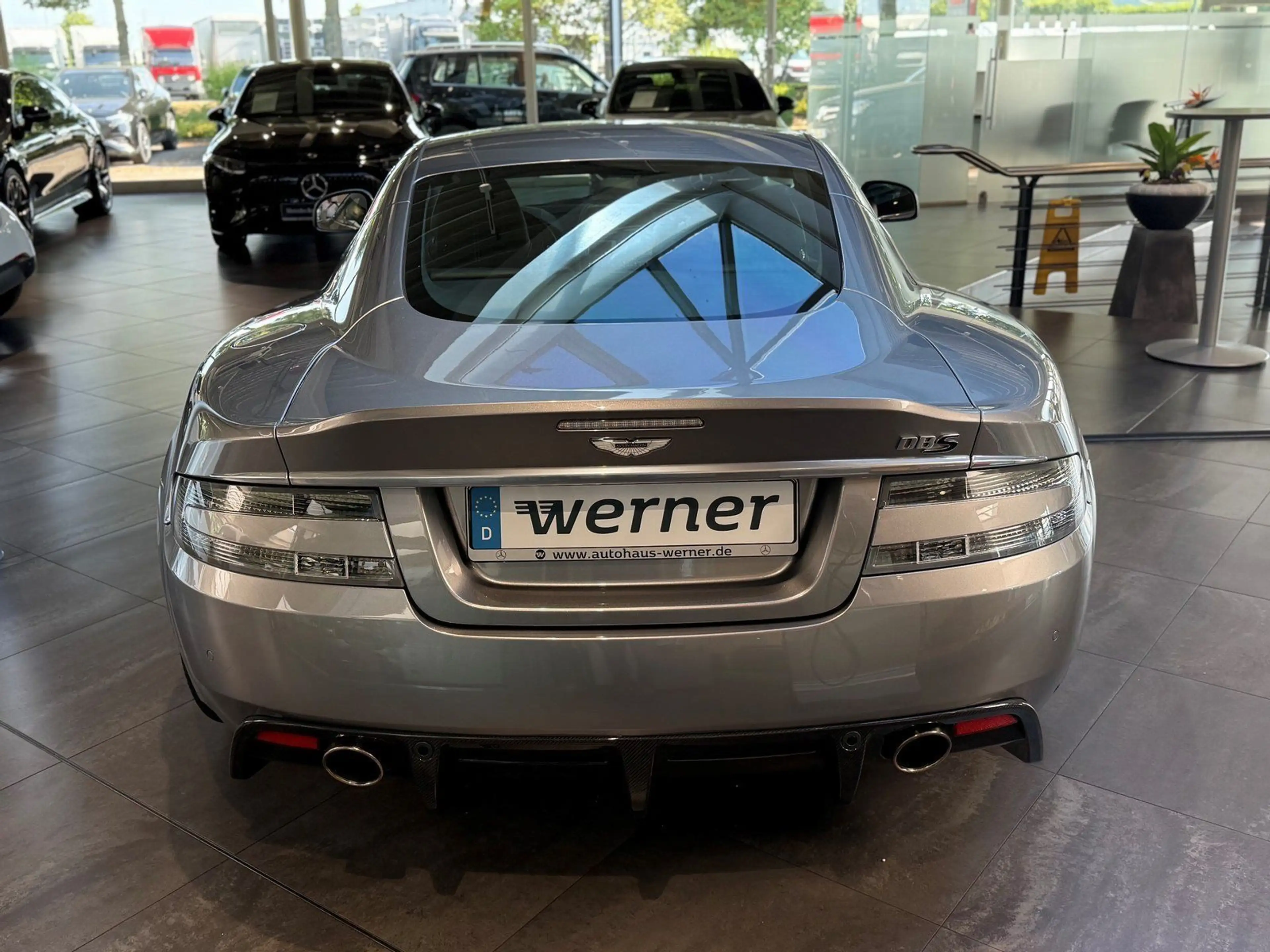 Aston Martin DBS 6.0 Touchtronic V12 "Casino Royal" 007 grüßt — photo 6