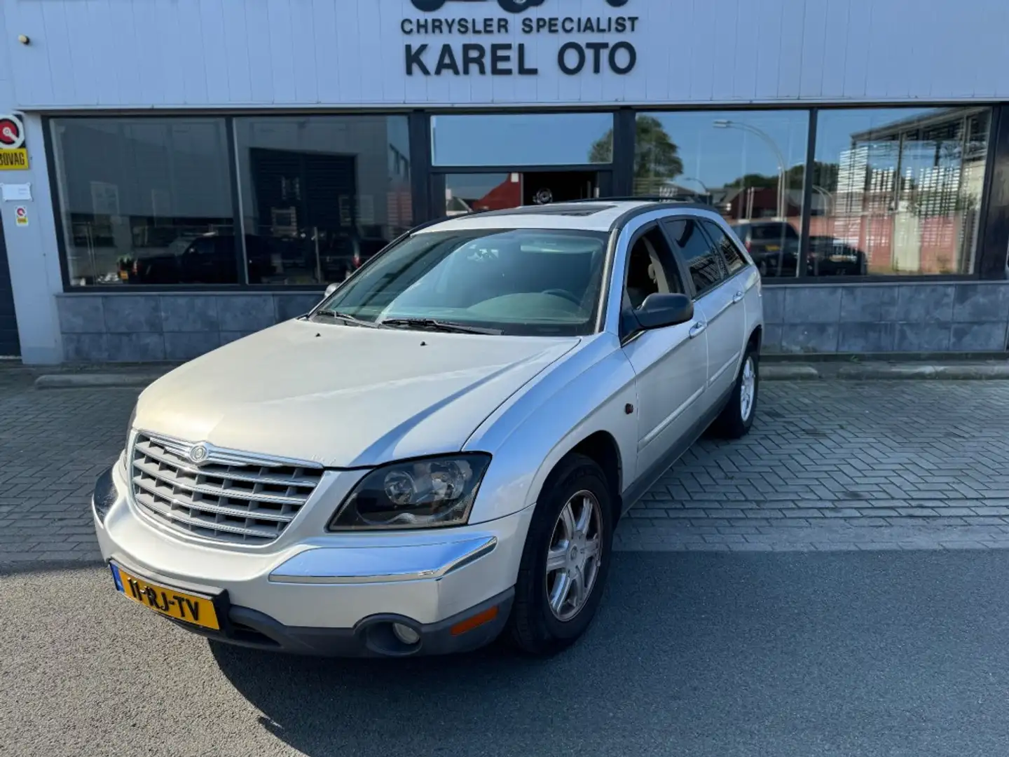 Chrysler Pacifica 3.5i LIMITED AWD Šedá - 1