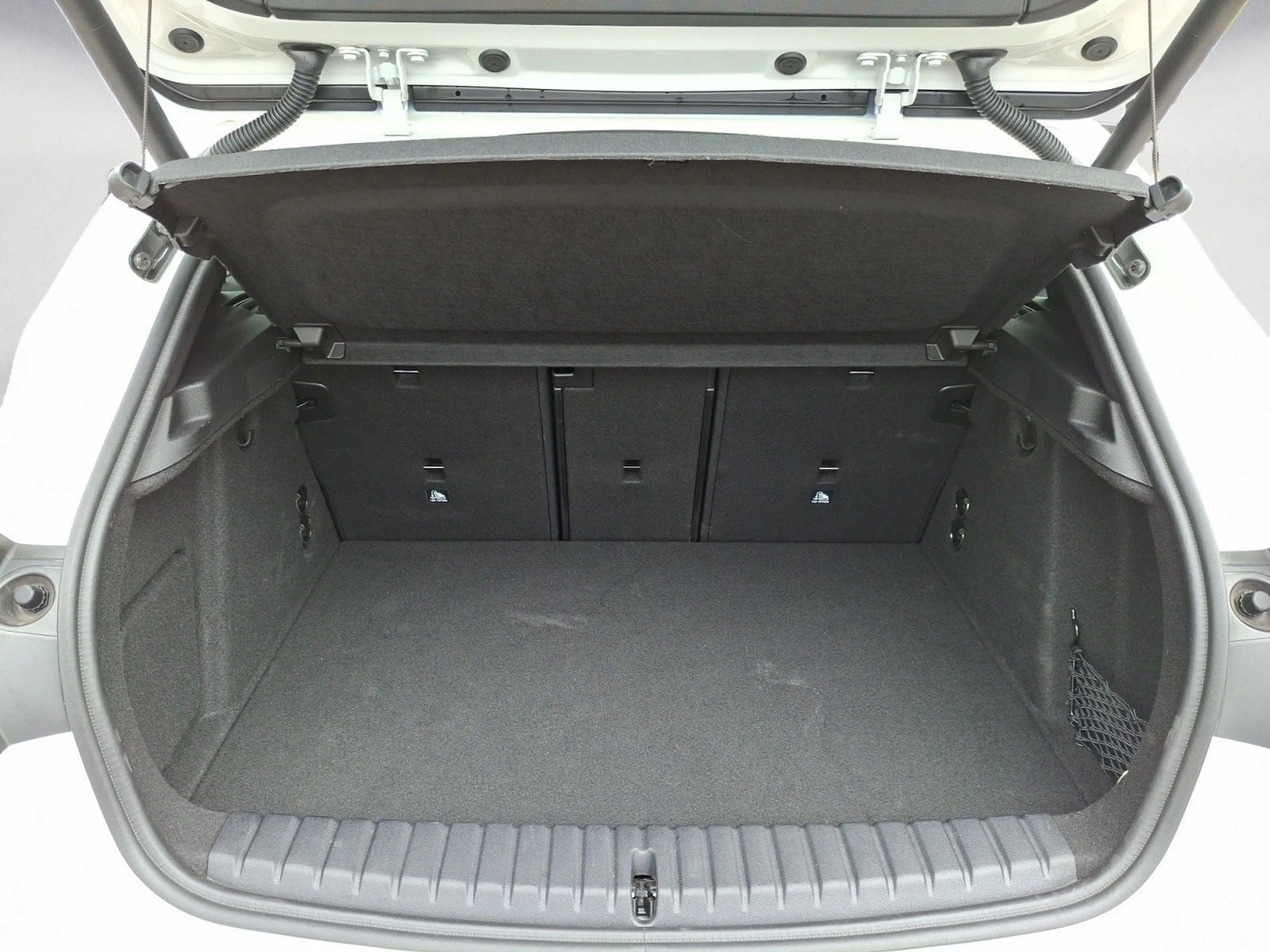 BMW 120 Steptronic M SPORT harman/kardon Iconic Glow — photo 15