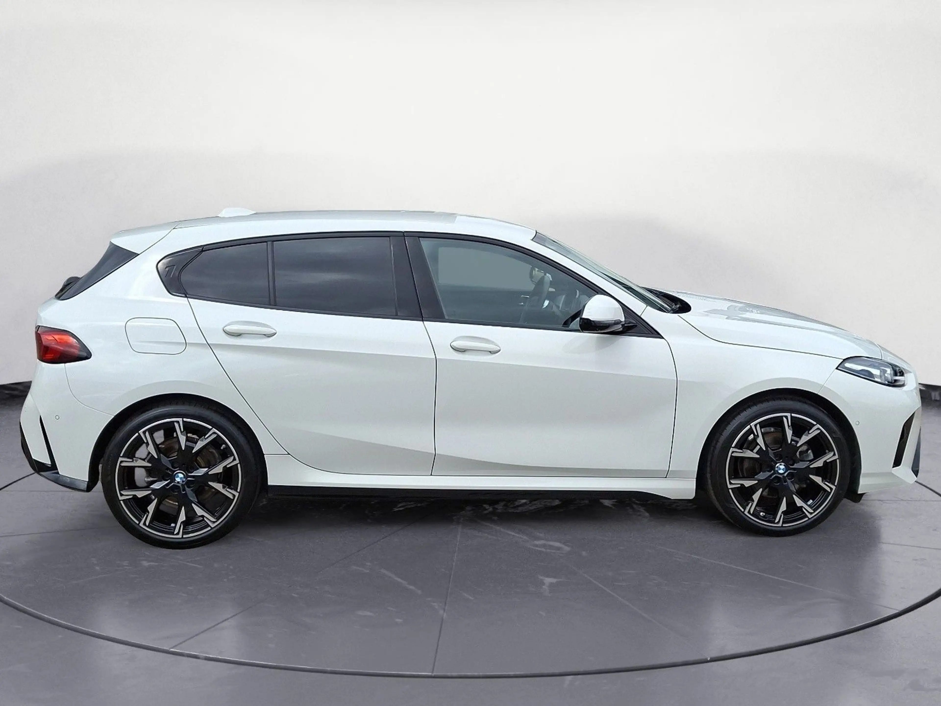 BMW 120 Steptronic M SPORT harman/kardon Iconic Glow — photo 6