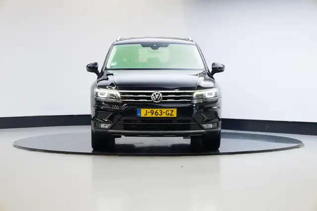 Volkswagen Tiguan Allspace view 17