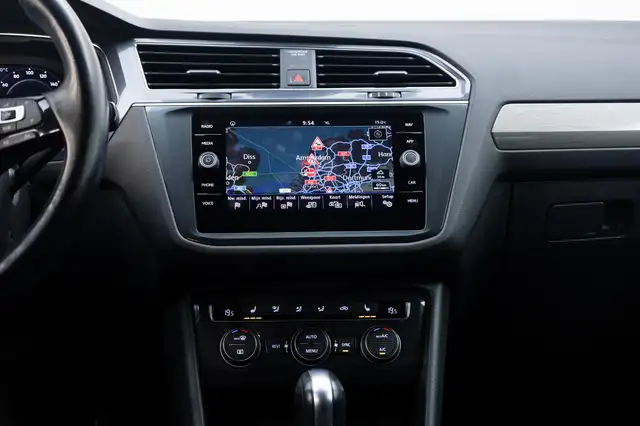 Volkswagen Tiguan Allspace view 13