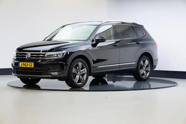 Volkswagen Tiguan Allspace view 18
