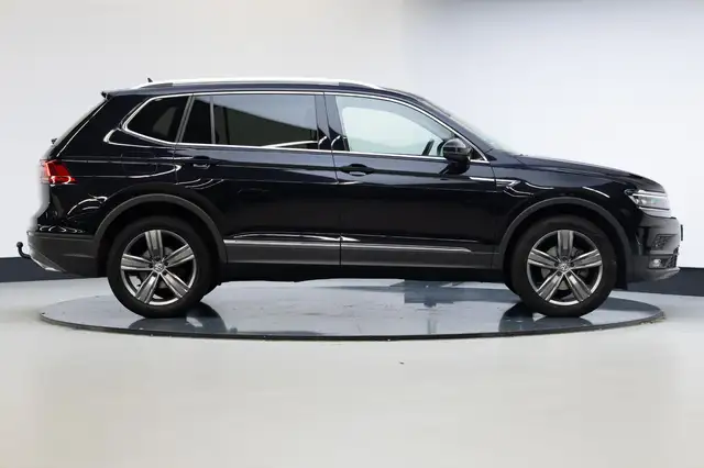 Volkswagen Tiguan Allspace view 22