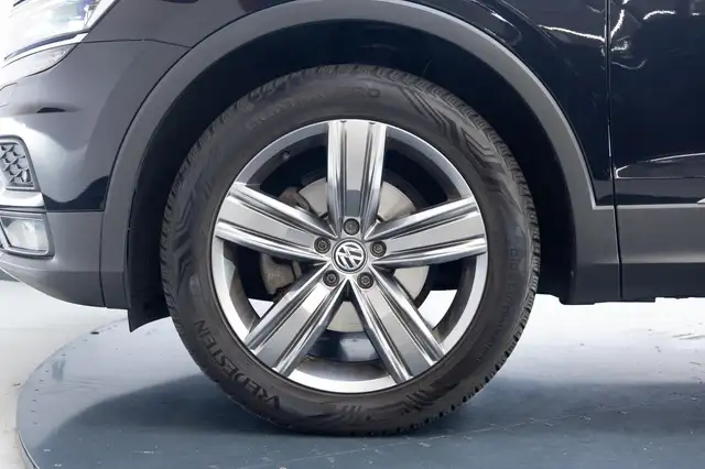 Volkswagen Tiguan Allspace view 15