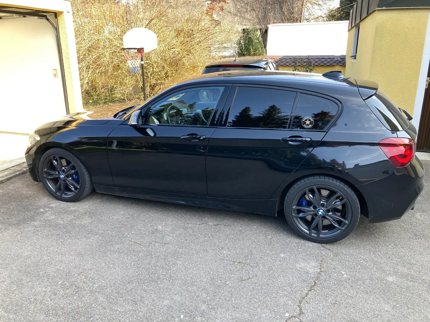 BMW 140 1er M140i xDrive Sport-Aut. Special Edition Fekete - 1