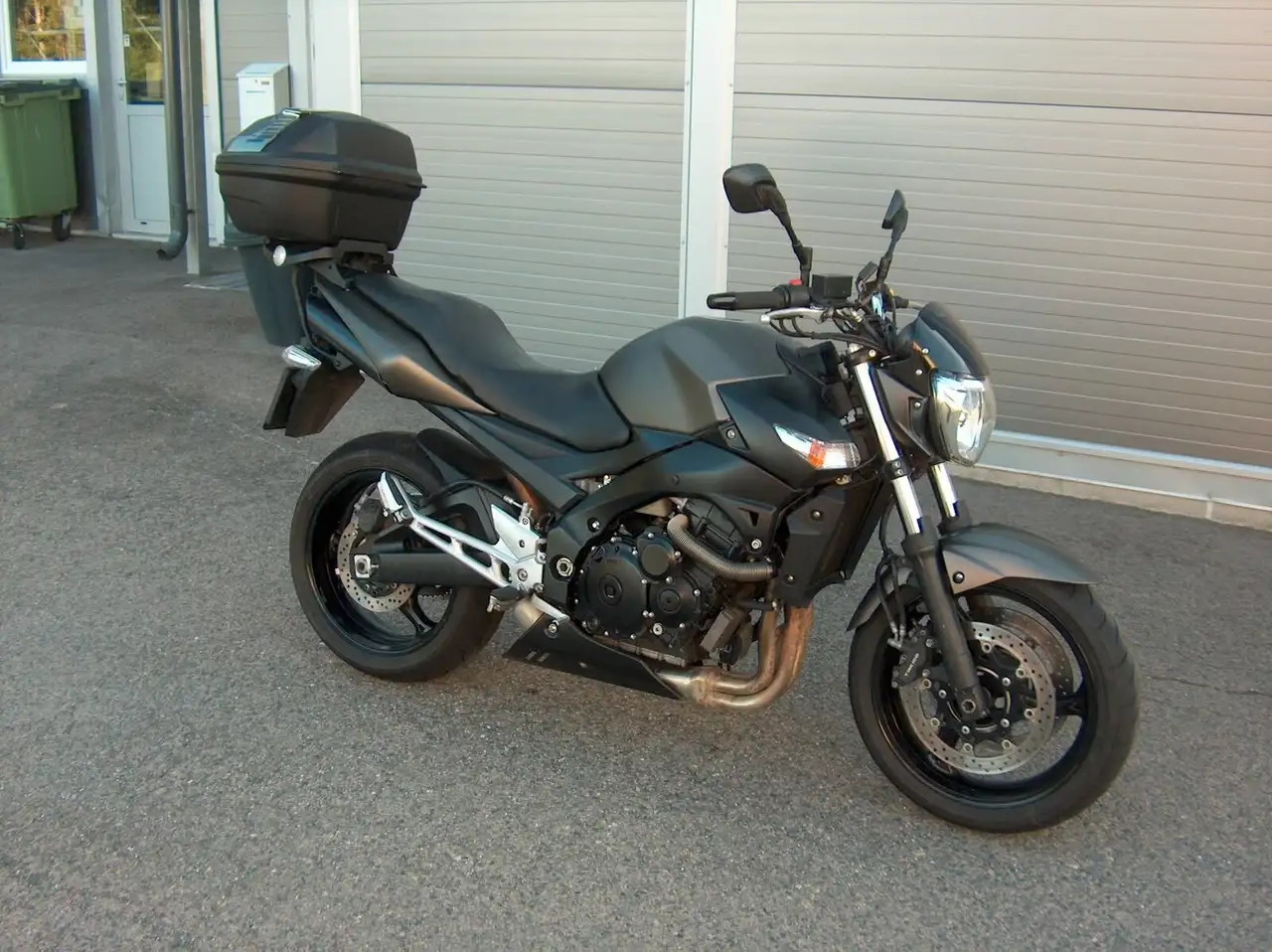 Suzuki GSR 600