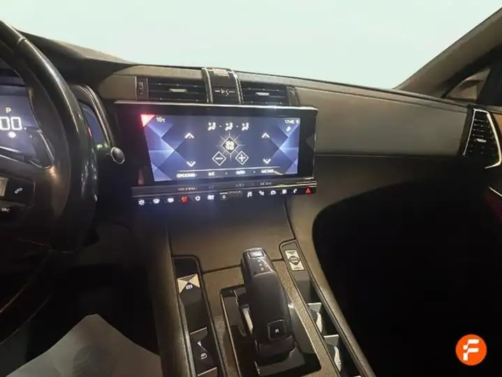 DS 7 Crossback 2018, foto 9