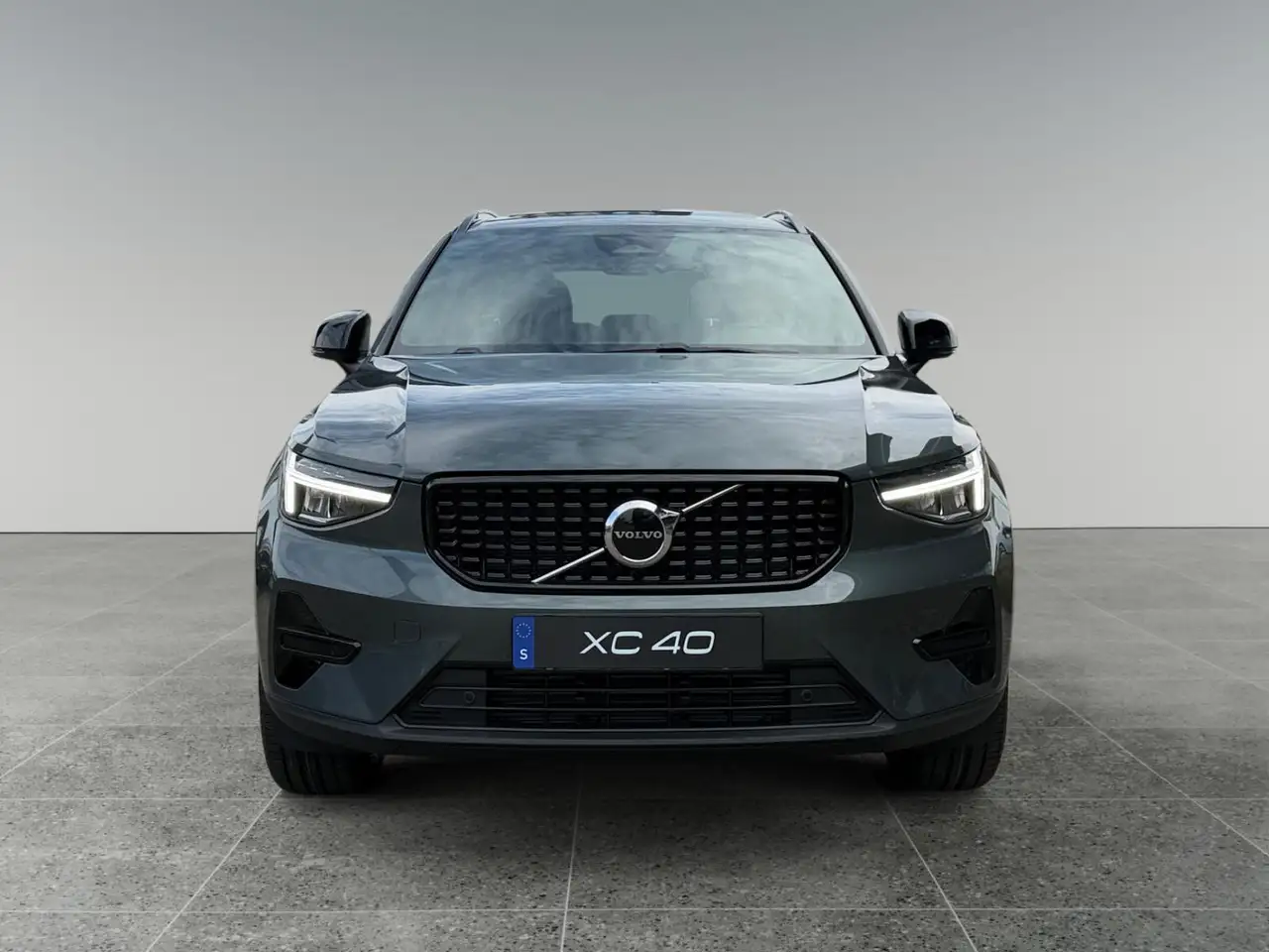 Volvo XC40 2026