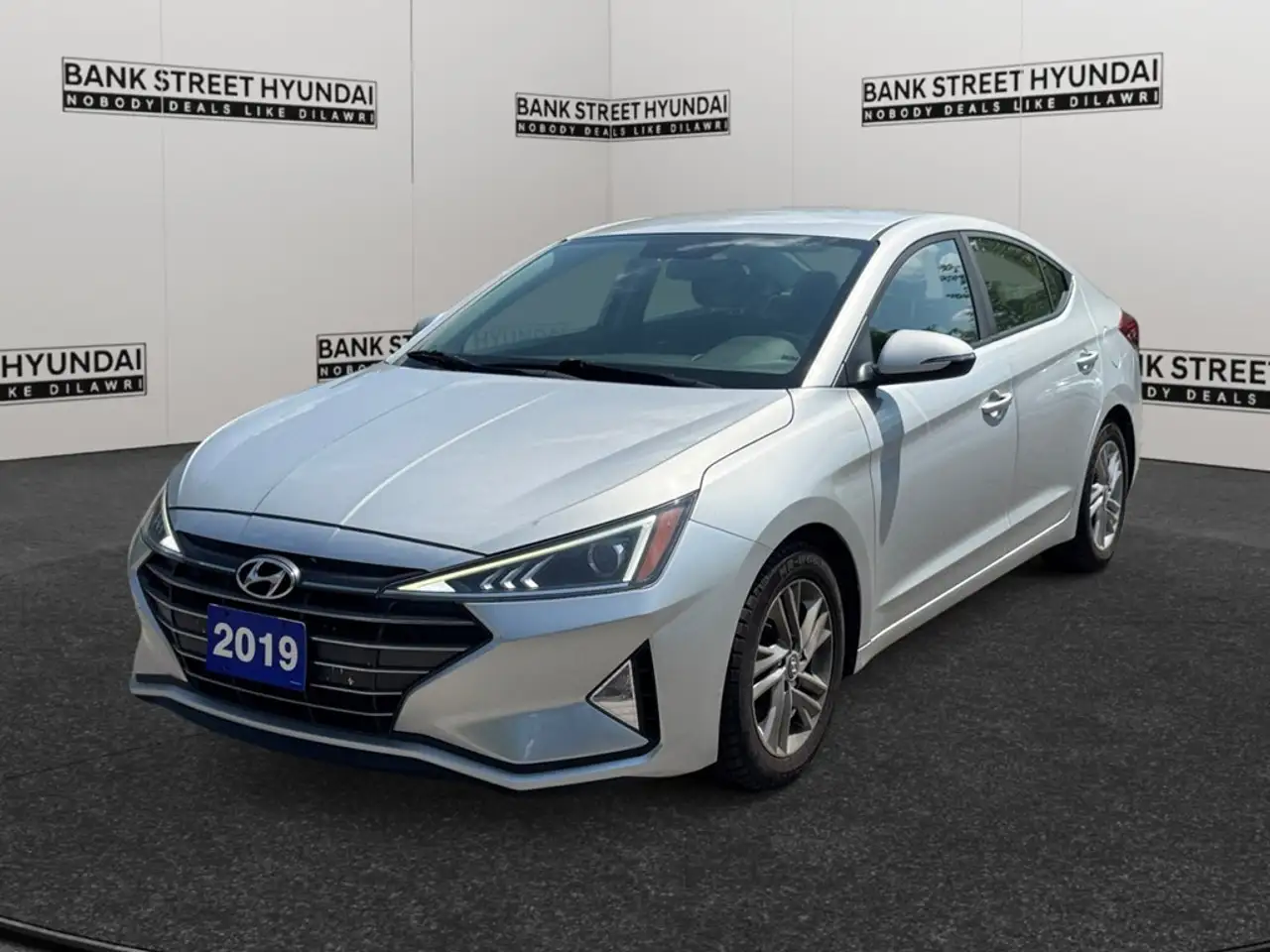 Hyundai ELANTRA fotografie Hyundai ELANTRA