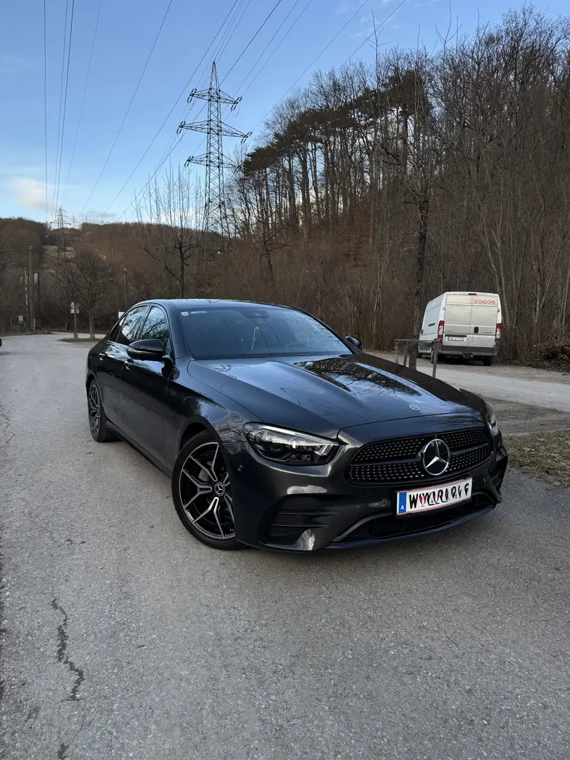 Mercedes-Benz E 200 Austria Edition - 1