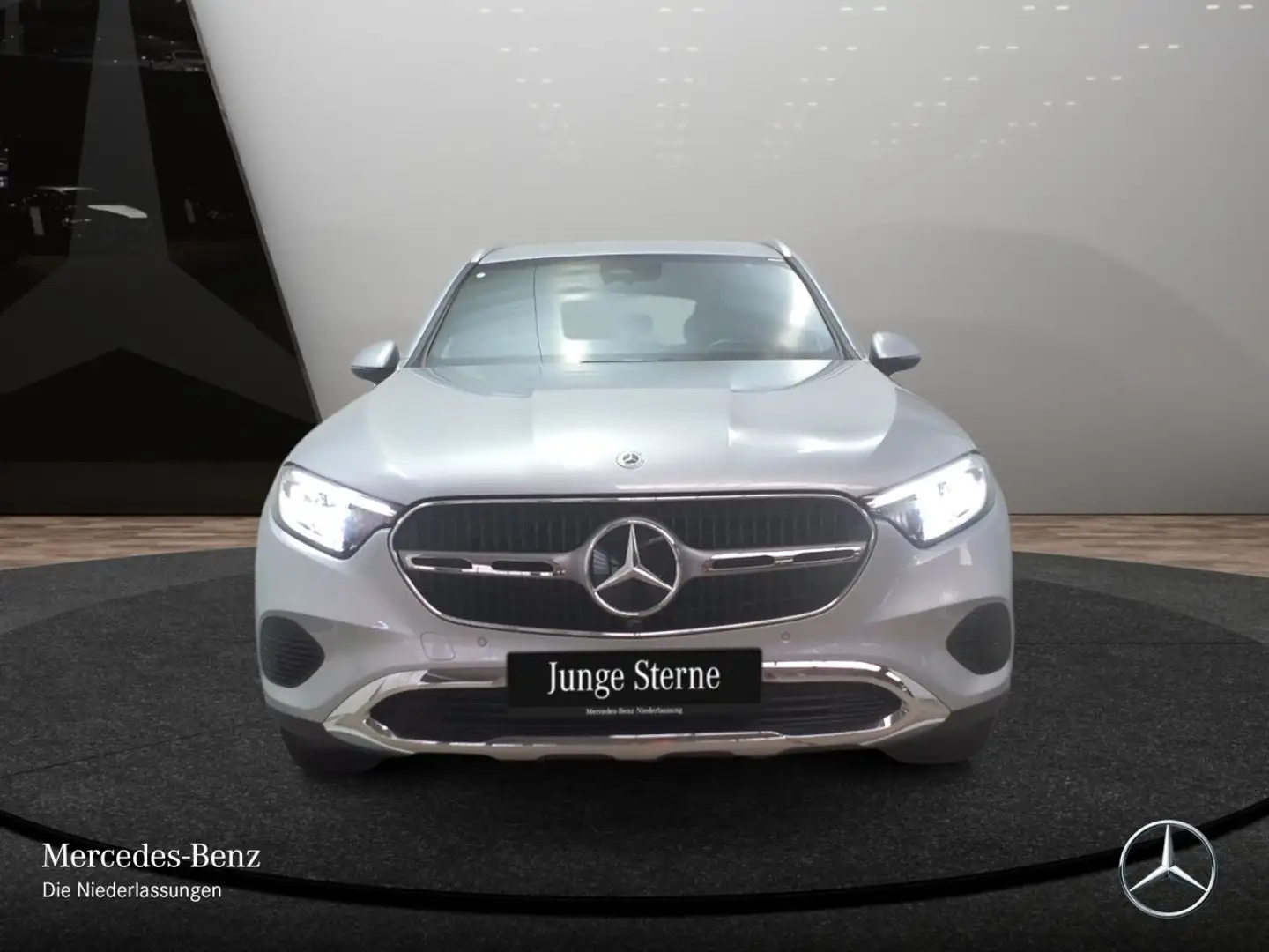 Mercedes-Benz GLC 220 d 4M AVANTG+AHK+LED+KAMERA+TOTW+KEYLESS+9G Silber - 2