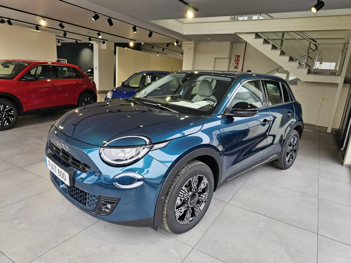 Fiat 600 1.2 MHEV DDCT 74kW Grün - 1