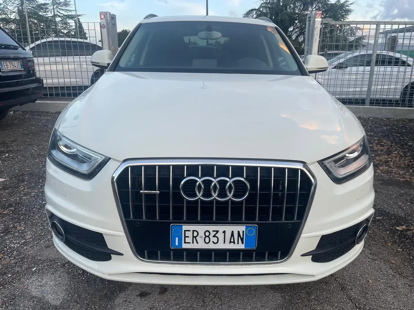 Audi Q3 Q3 I 2011 2.0 tfsi Advanced quattro 211cv s-tronic Blanc - 2