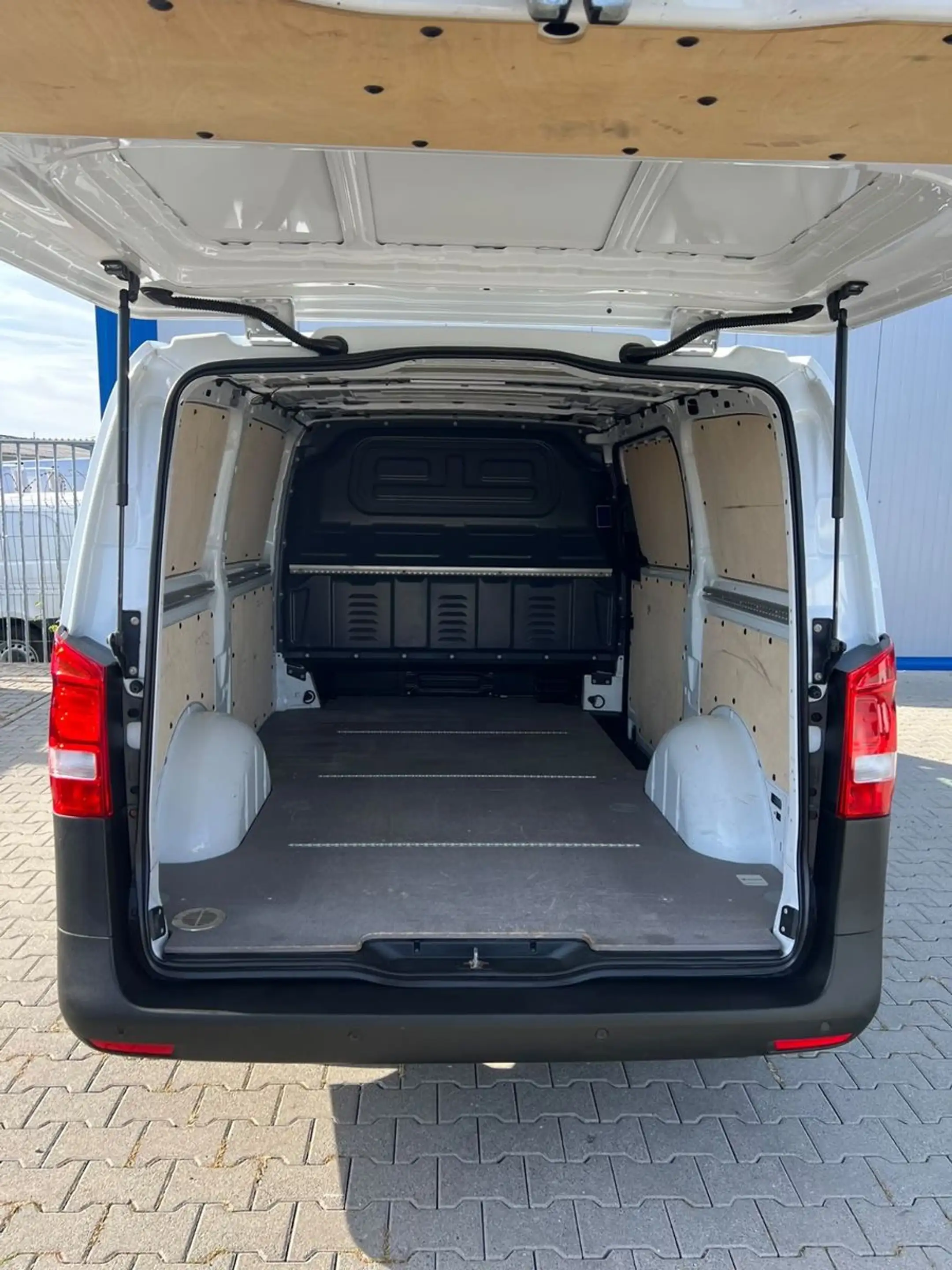 Mercedes-Benz Vito 114 LANG 6G KLIMA TEMPOMAT SITZHEIZUNG PDC — photo 10