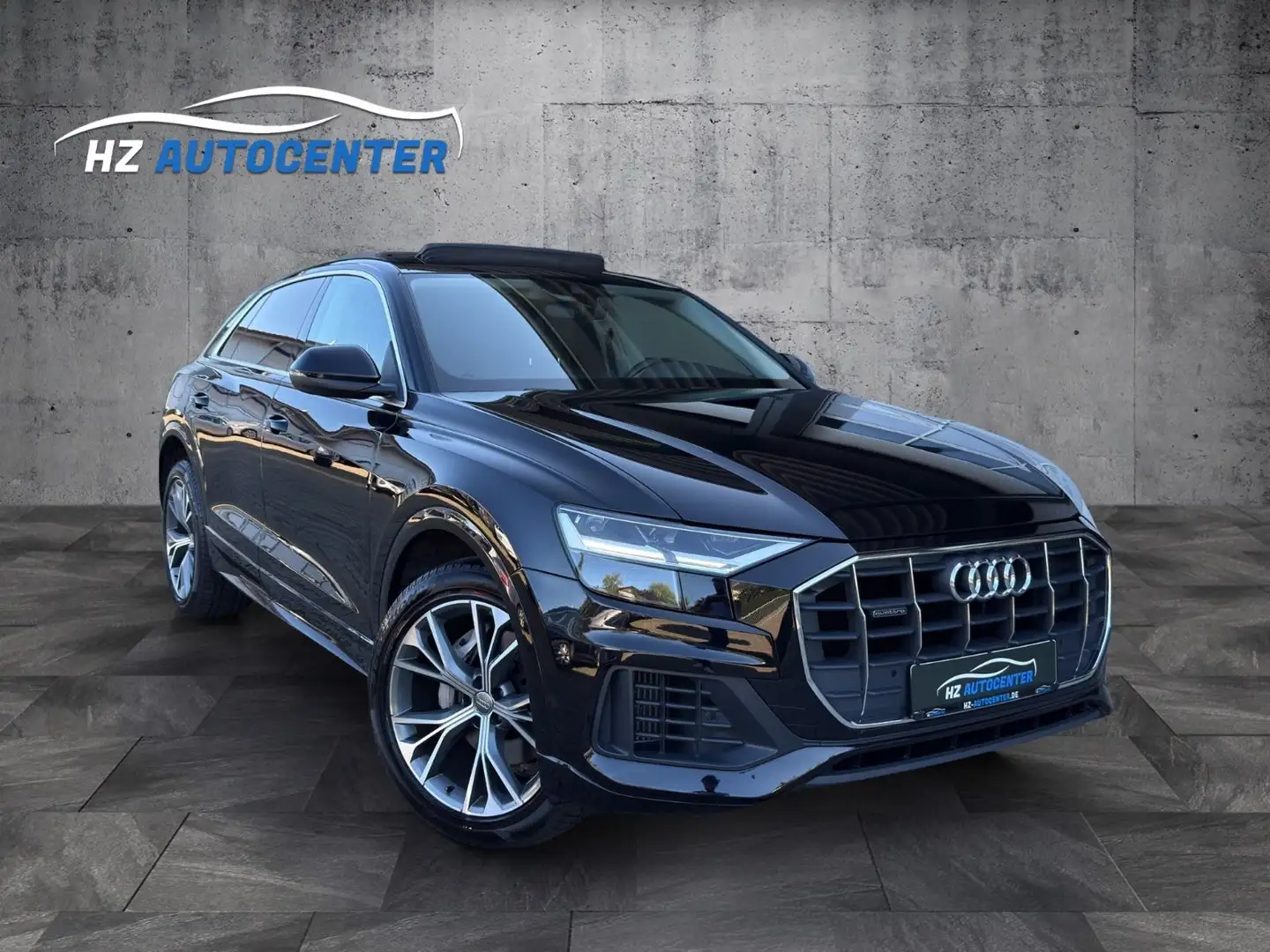 Audi Q8 55 TFSI quattro*PANO*LED*APPLE*KAMERA*NAV*21" Schwarz - 1