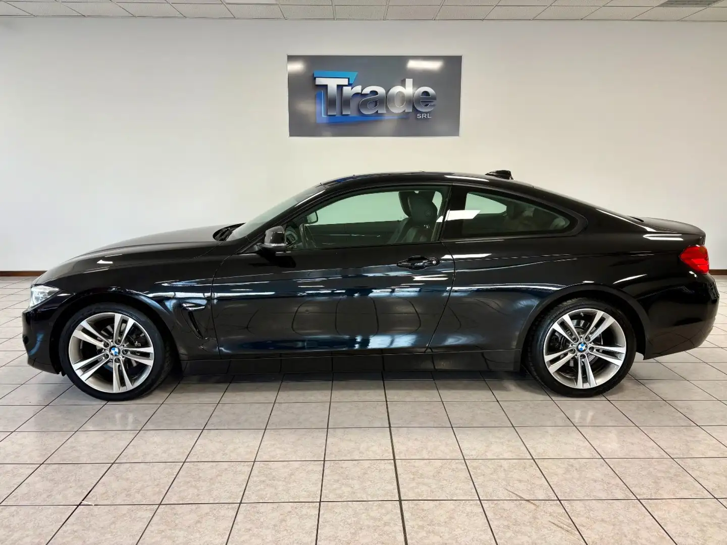 BMW 420 i Coupé Nero - 1