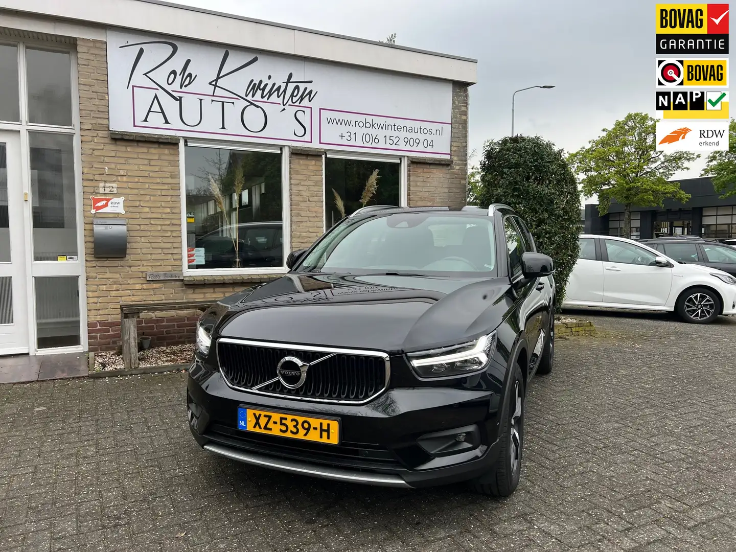 Volvo XC40 2.0 T4 Inscription Automaat Zeer complete uitvoeri Zwart - 1