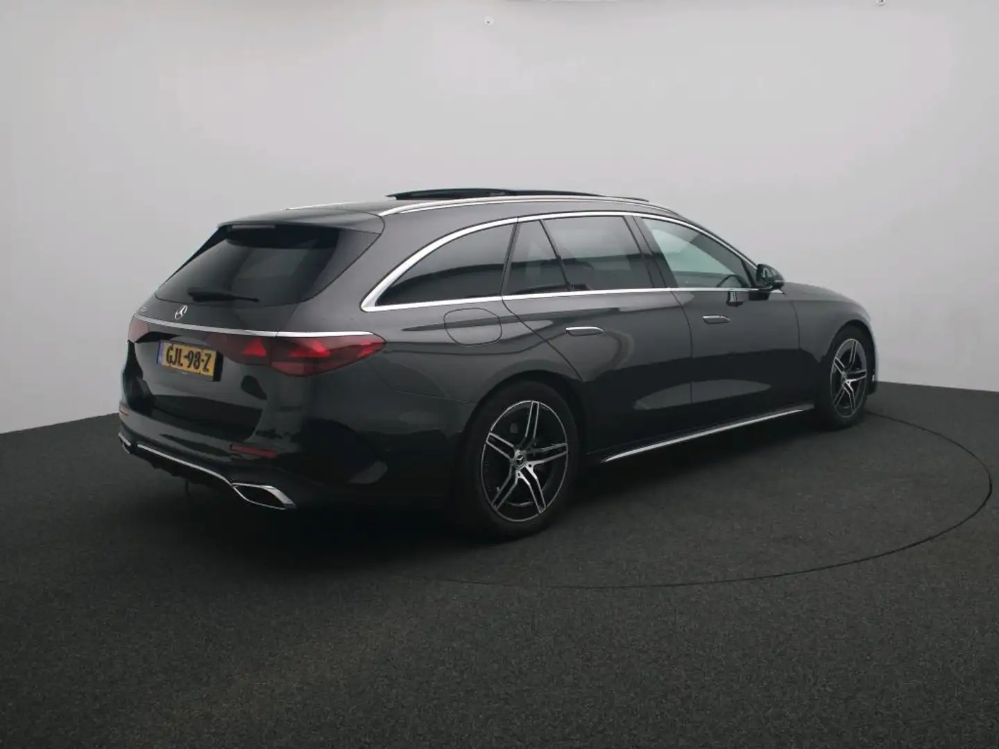 Mercedes-Benz E 300 Estate e Exclusive Line | AMG Line | Night Pakket Grau - 2