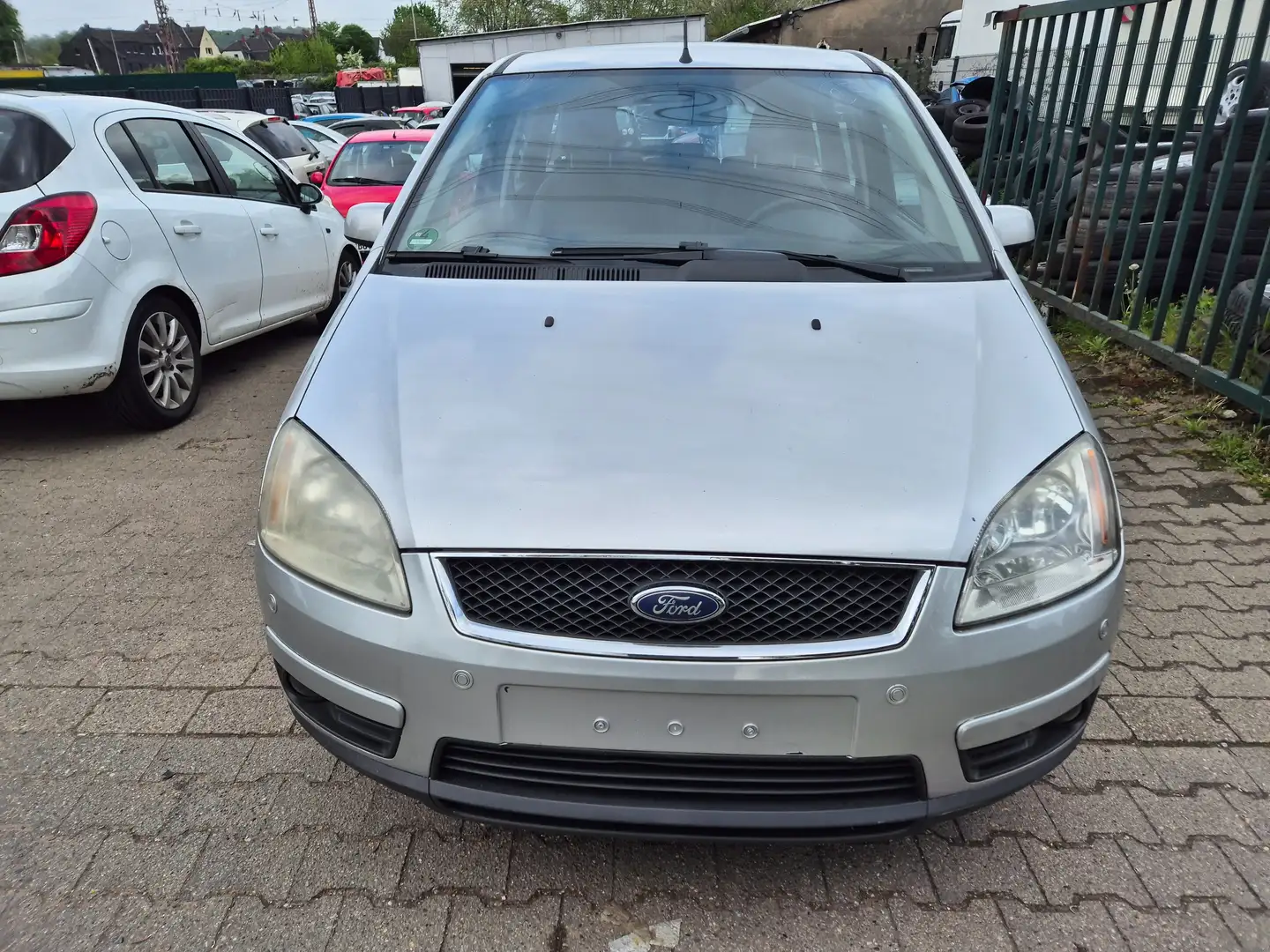 Ford Focus C-Max Trend Automatik srebrna - 2