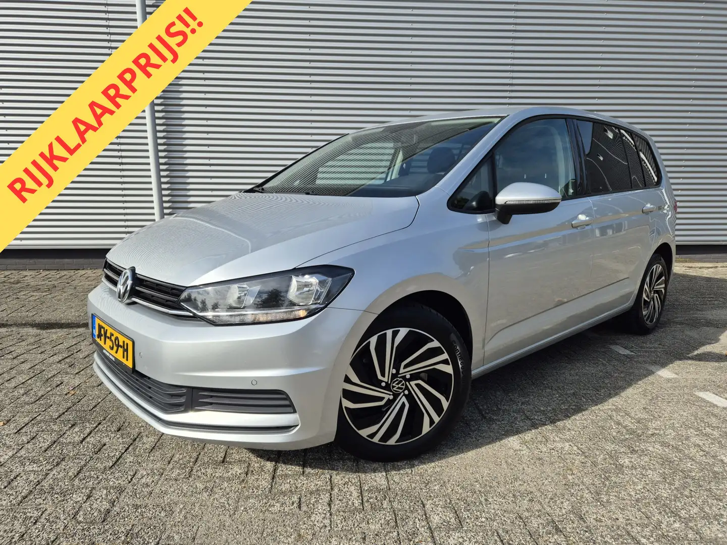 Volkswagen Touran 1.2 TSI 7persoons,clima,wegklapbare trekhaak,stoel Zilver - 1